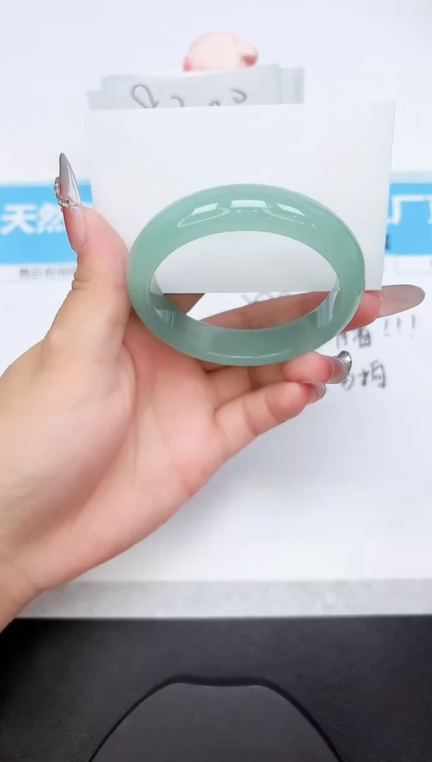 石英质玉手镯未镶嵌105-55.4