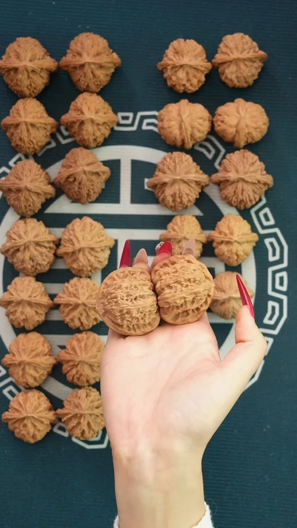 吊坠文玩核桃三角白45全