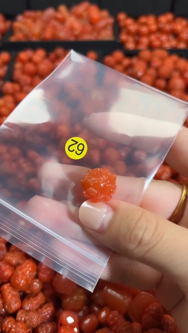 颈饰未镶嵌南红玛瑙1