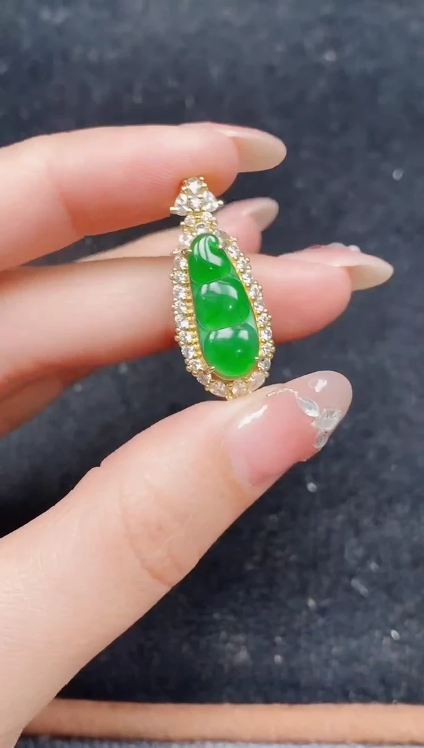 颈饰未镶嵌翡翠天然A货翡翠 保A保真