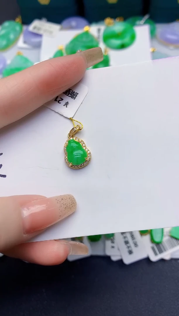 颈饰未镶嵌翡翠缅甸天然翡翠A货