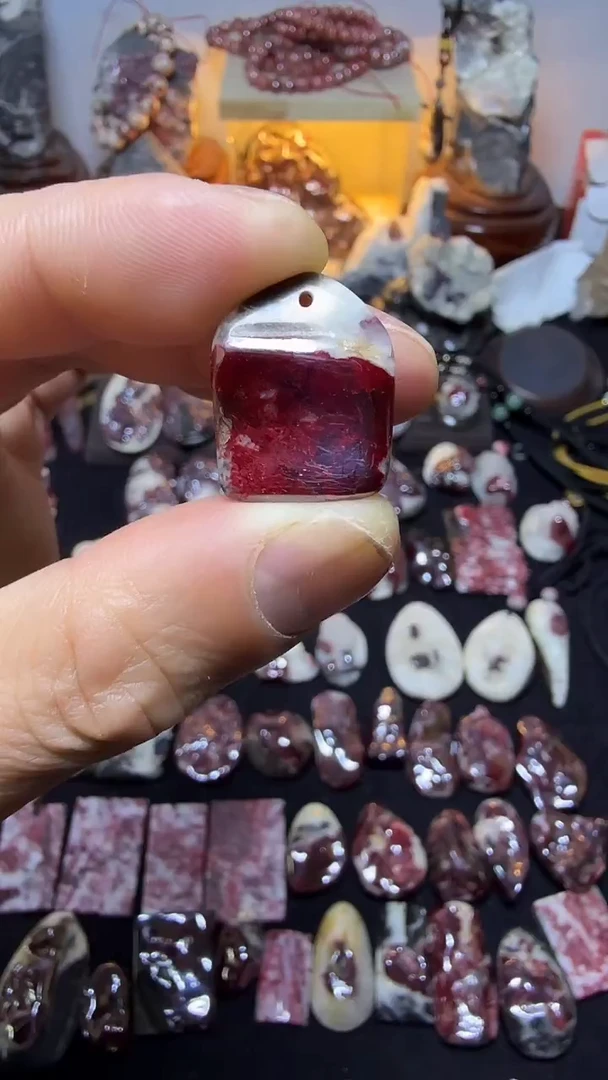 天然辰砂大晶砂随行吊坠