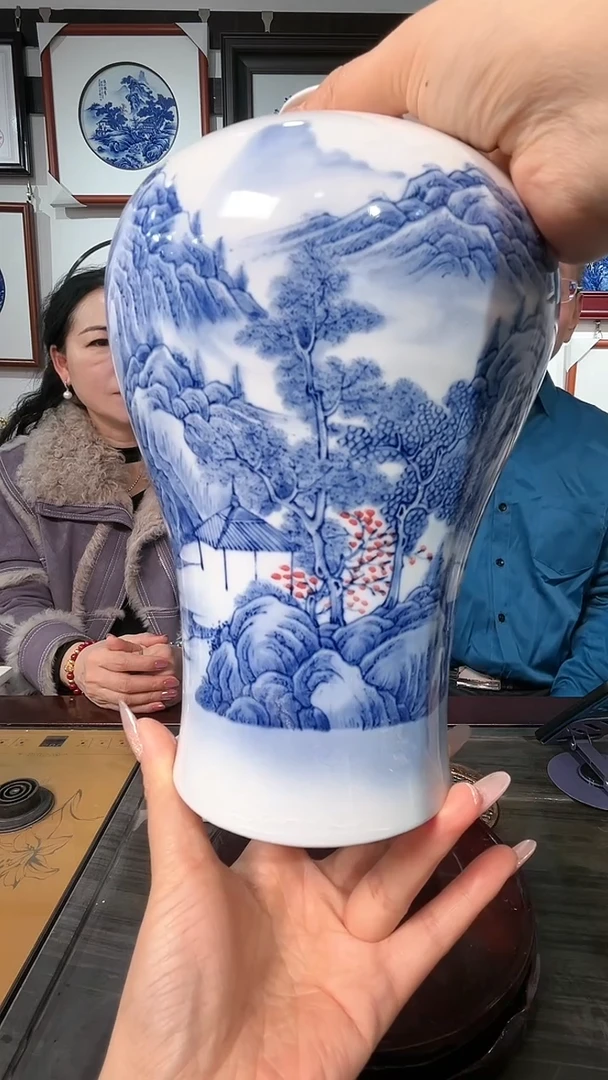 【闪购商品】官窑瓷画院549官窑瓷画院吴小琴山水梅瓶