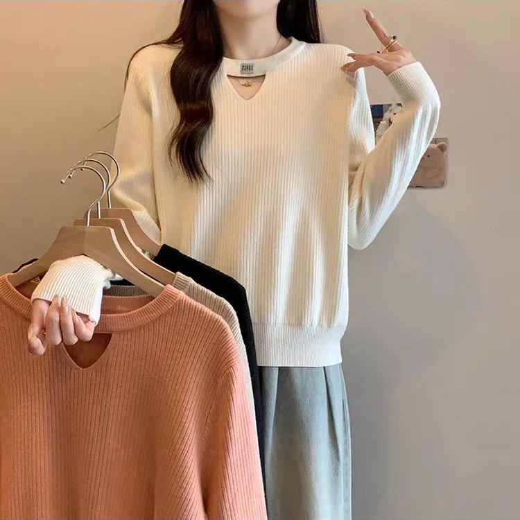 大码胖mm宽松遮肚显瘦镂空长袖针织打底衫女春秋洋气减龄内搭毛衣