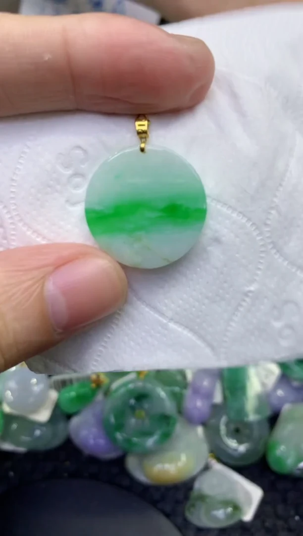 颈饰18K金镶嵌翡翠天然缅甸A货翡翠