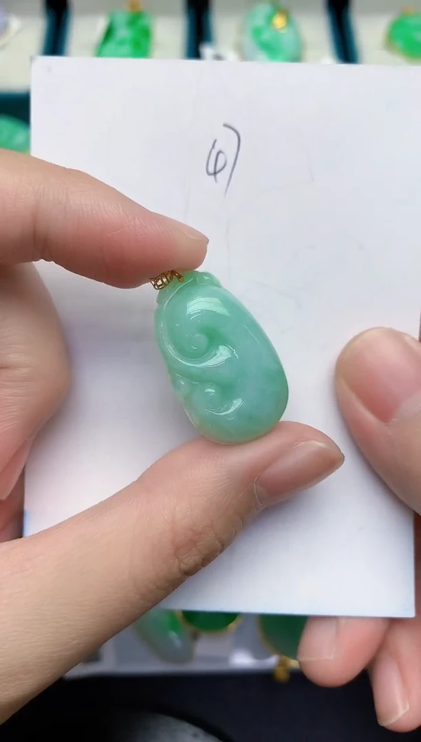 【闪购商品】翡翠颈饰18K金镶嵌0000000000