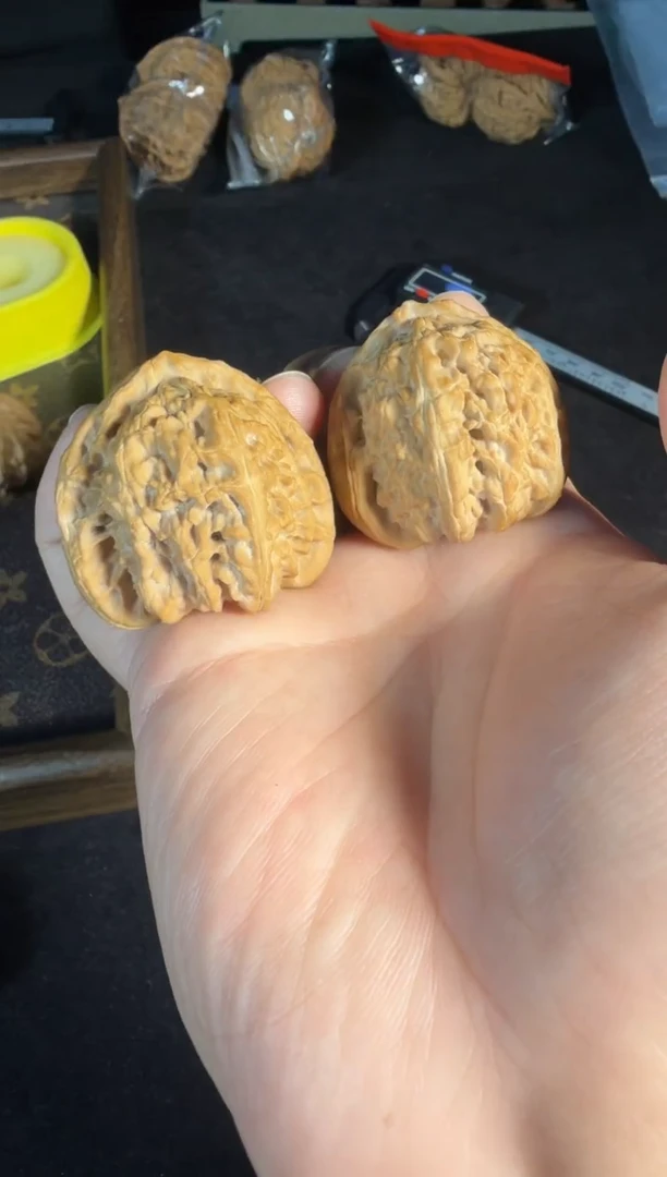 吊坠文玩核桃42尺全品三角白头货对