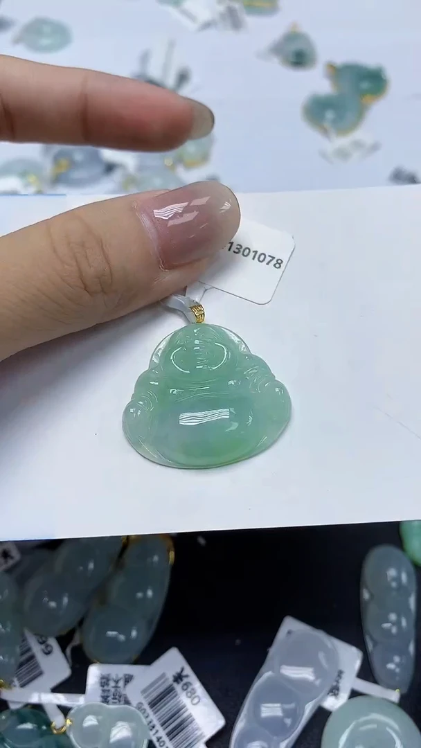 翡翠18K金镶嵌颈饰天然缅甸翡翠A货