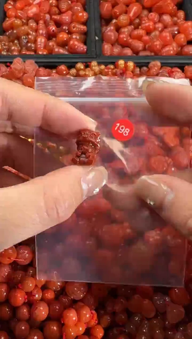 【闪购商品】南红玛瑙颈饰未镶嵌1
