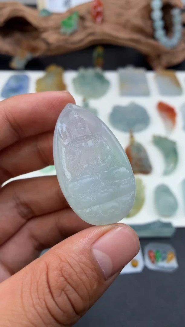 未镶嵌定制翡翠消**风观音