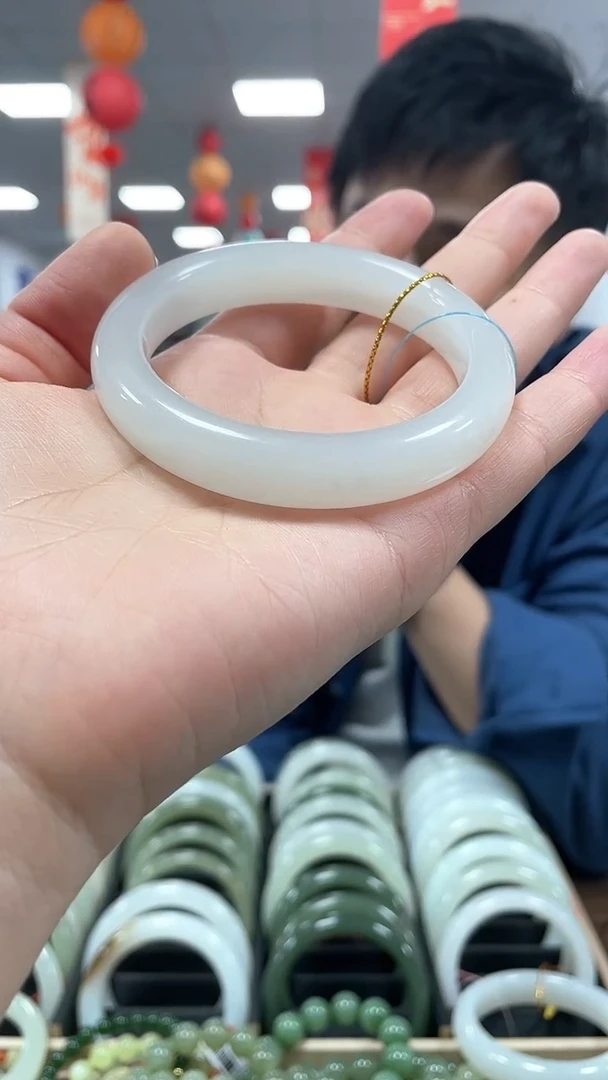 【闪购商品】和田玉手链未镶嵌圈口备注 荔枝冻手镯一条（福利）