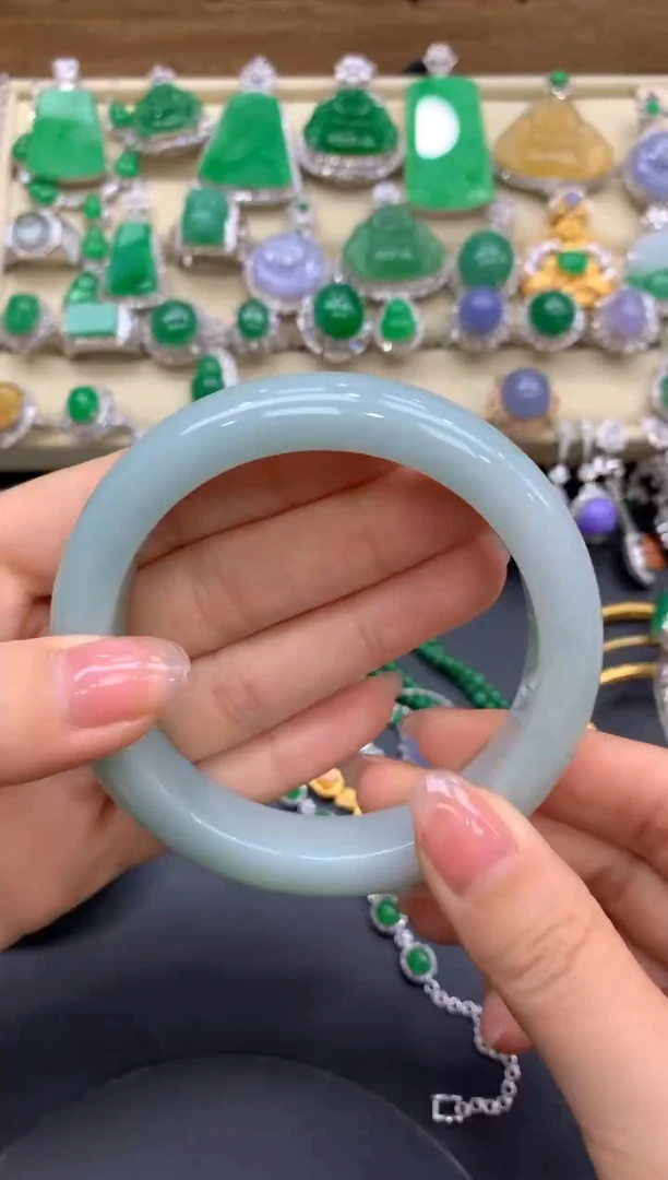 【闪购商品】翡翠手镯未镶嵌260-中国好珍宝