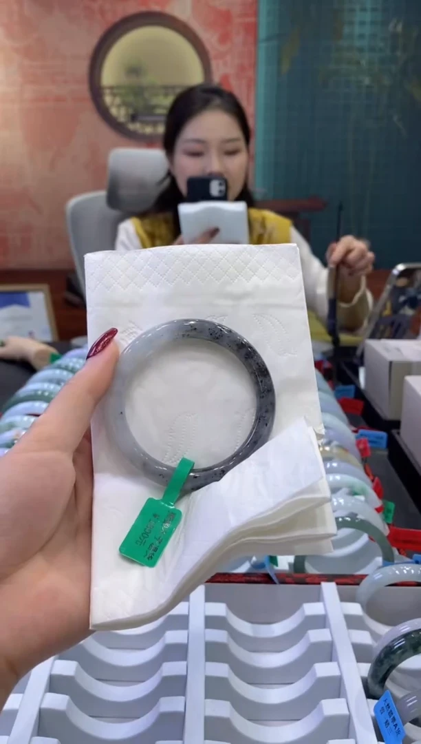 【闪购商品】翡翠手镯未镶嵌多人07247