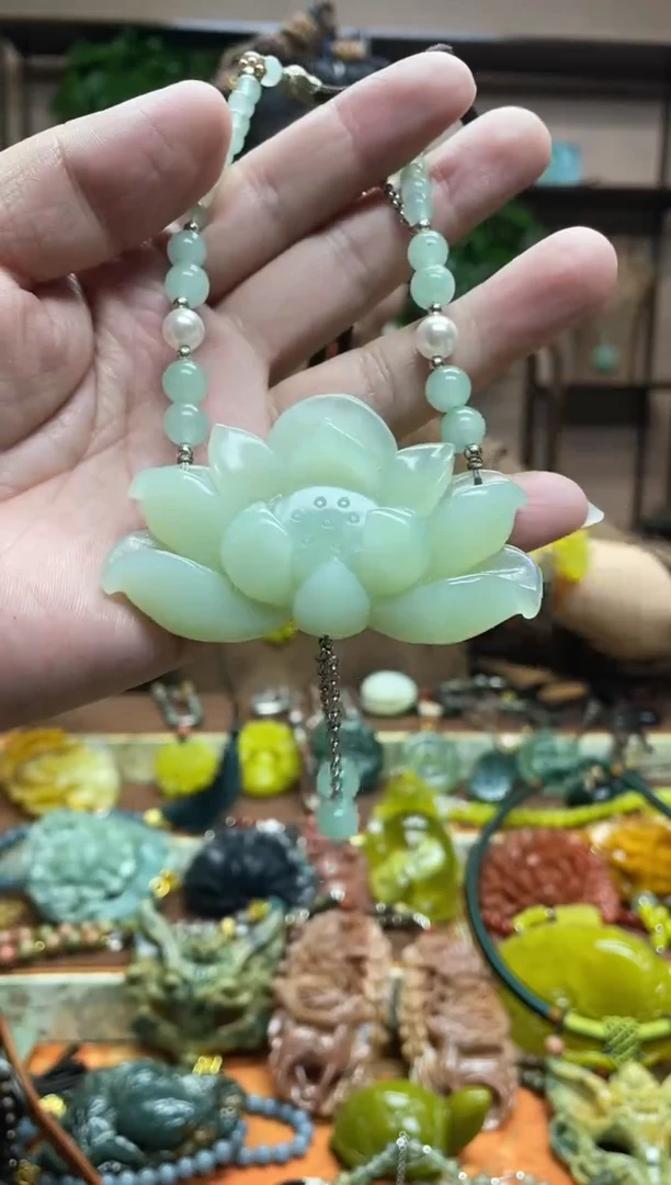未镶嵌岫玉吊坠·