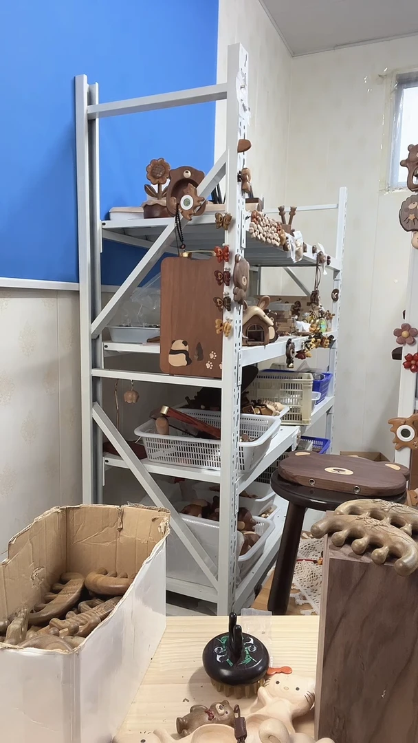 木陈*喽绿檀衔荷按摩梳（瑕疵）