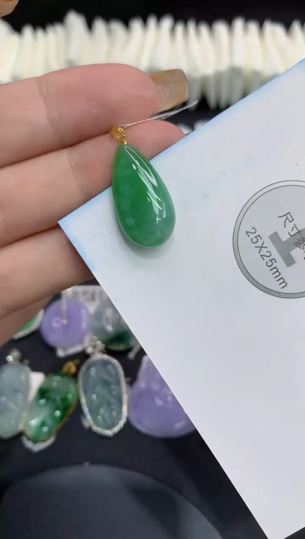 吊坠(不含链)18K金镶嵌翡翠111