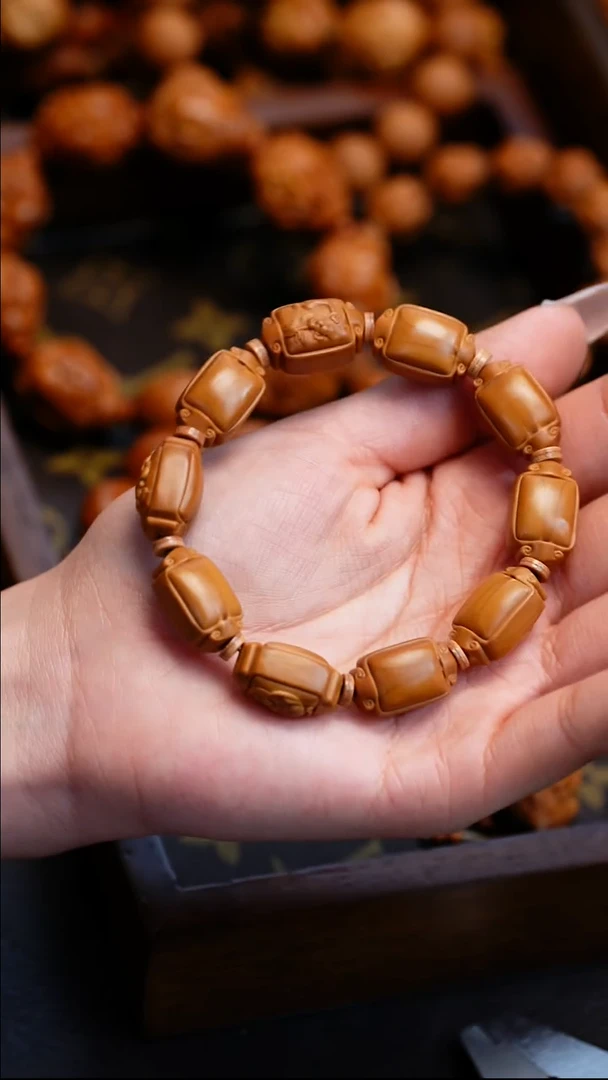 【闪购商品】橄榄核吊坠苏工橄榄核