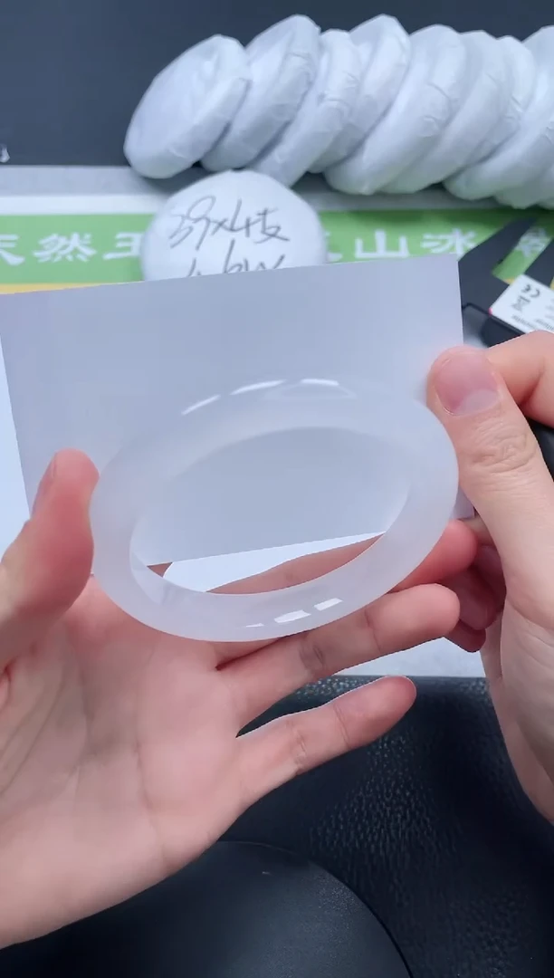 【闪购商品】石英质玉手镯未镶嵌A183-60+