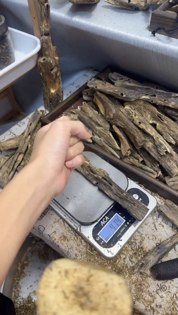 沉香沉香碎屑九九沉水张勺子