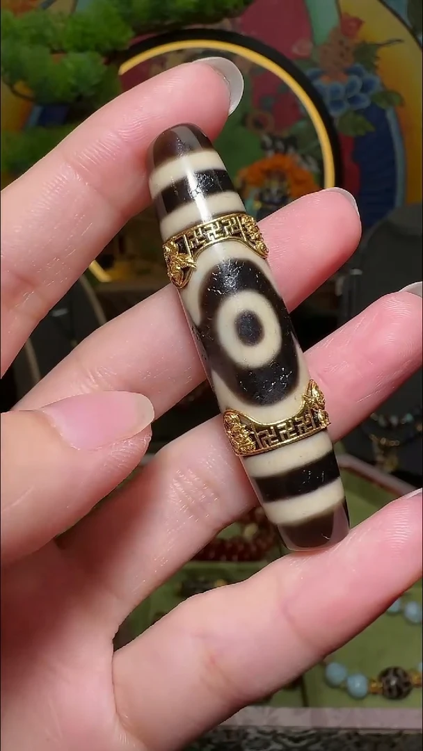 吊坠玛瑙18K金镶嵌吊坠