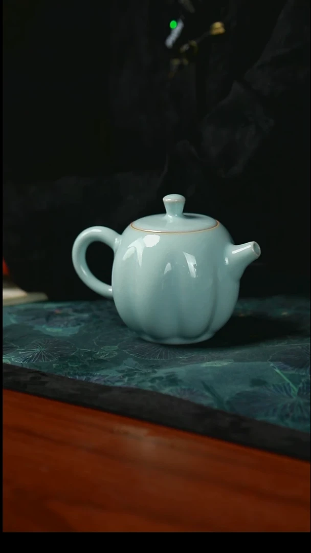 南瓜壶 支钉 开片 一级品  230毫升