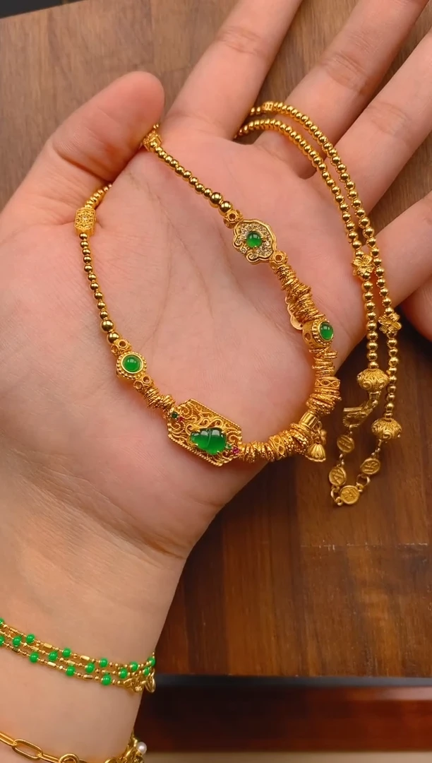 【闪购商品】翡翠项链银S925镶嵌盘缠项链