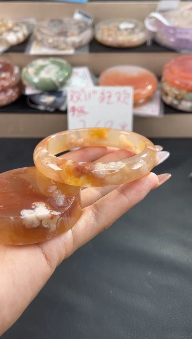 未镶嵌手镯石英质玉54