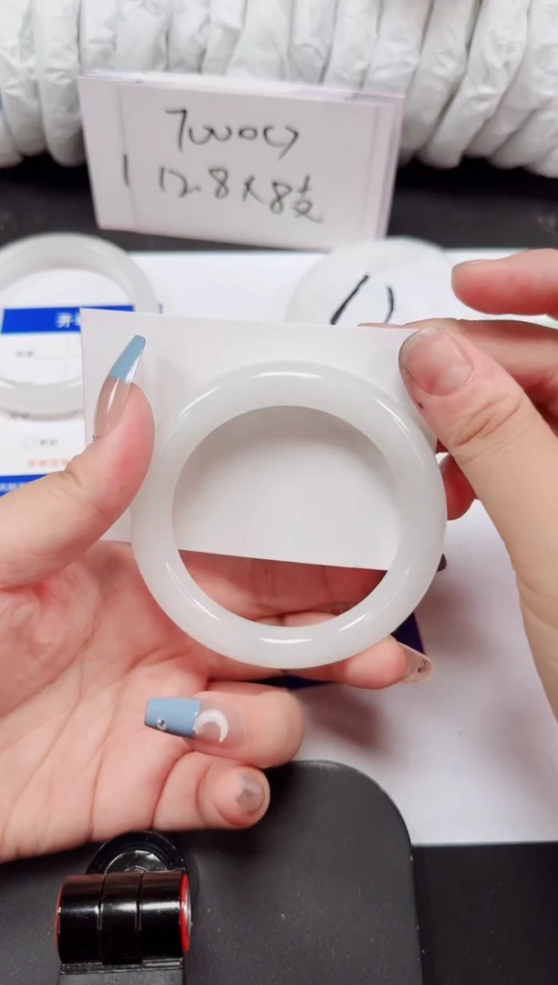 石英岩玉手镯未镶嵌151-55/56