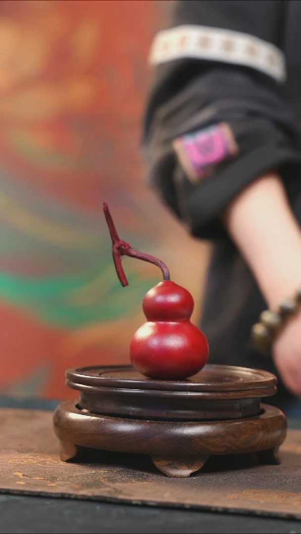 【闪购商品】YQ159大漆精致小手捻(未开口）