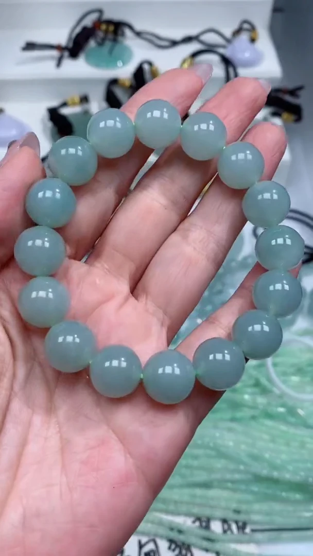 颈饰未镶嵌翡翠手串