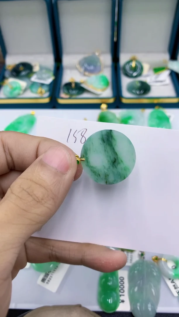 颈饰未镶嵌翡翠11111111