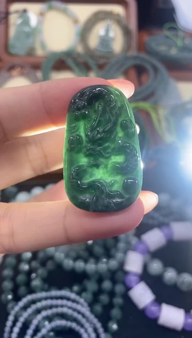 项链未镶嵌翡翠天然翡翠龙牌