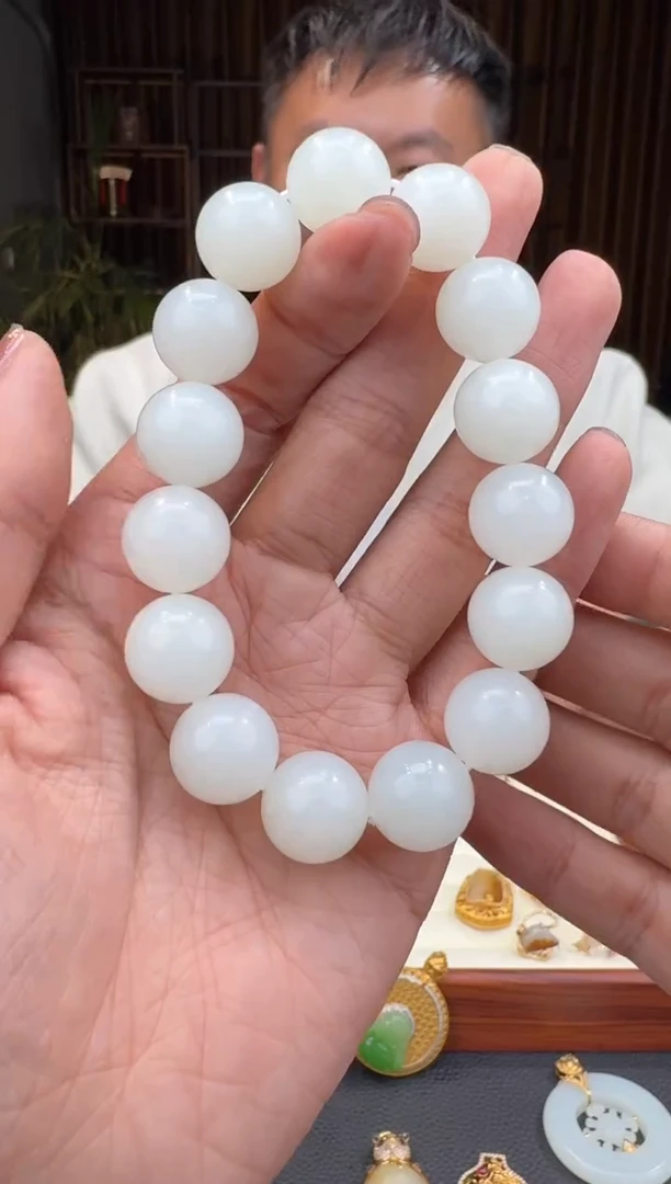 【闪购商品】和田玉168未镶嵌1.26巴哥