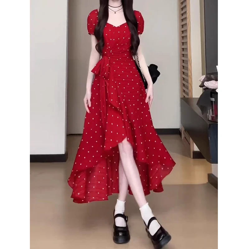 红色连衣裙女夏季今年流行巨好看小众漂亮掐腰波点泡泡袖长裙子