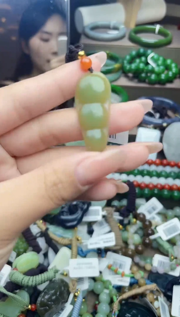 颈饰未镶嵌和田玉未镶嵌和田玉吊坠拍一发一