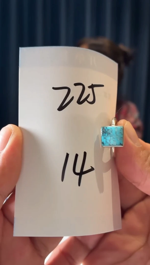银S925镶嵌绿松石戒指噶玛珠宝