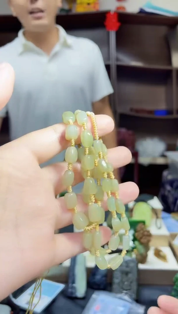 和田玉未镶嵌颈饰1