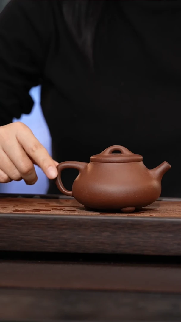 茶壶紫砂紫砂茶壶三足石瓢