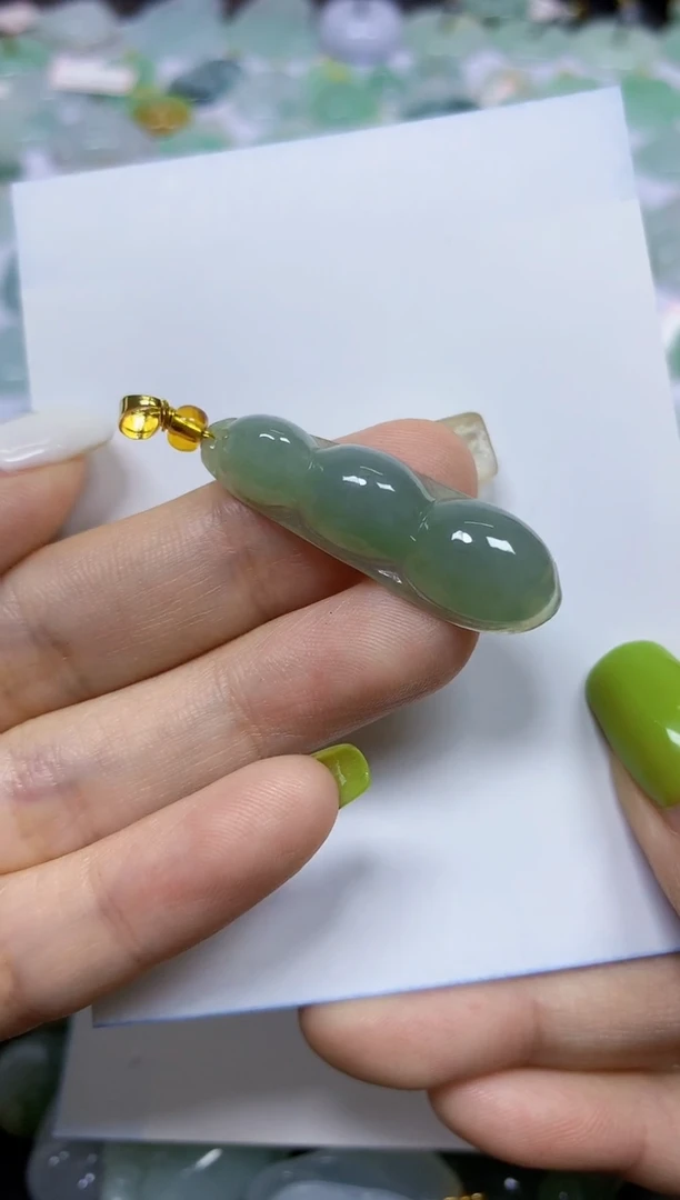 翡翠未镶嵌颈饰天然翡翠a货