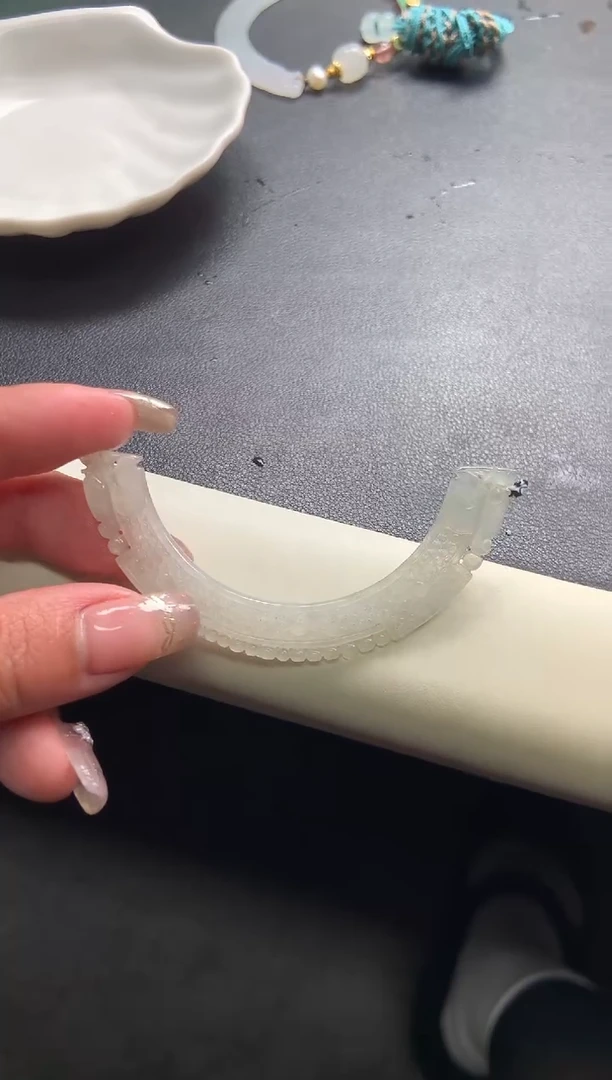 【闪购商品】翡翠颈饰未镶嵌玉璜-编绳
