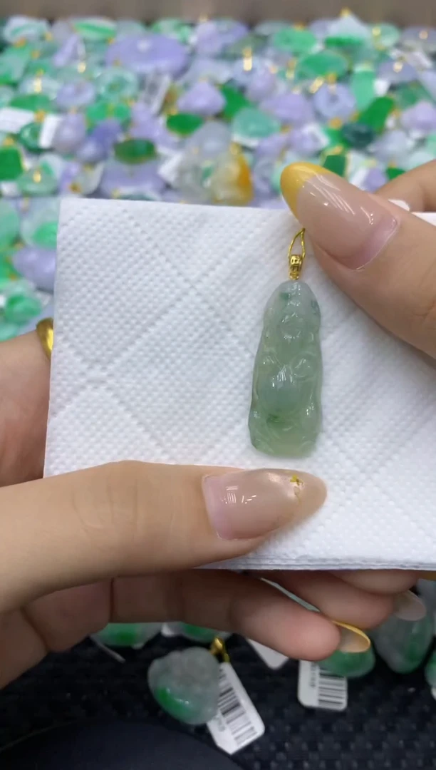 颈饰未镶嵌翡翠天然缅甸翡翠A货