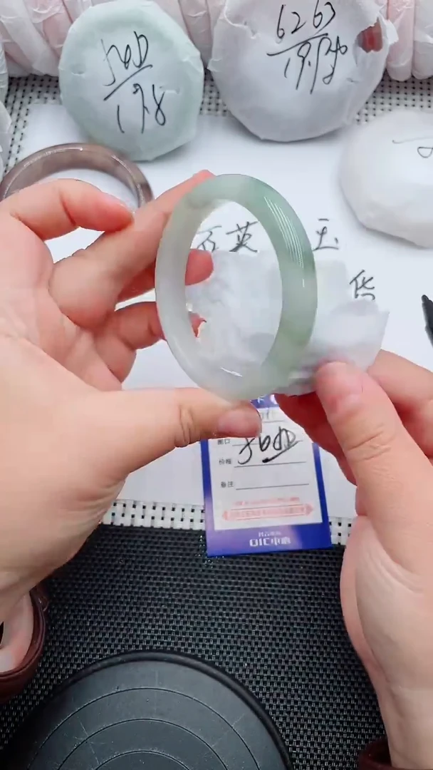 未镶嵌手镯石英质玉106-54-55