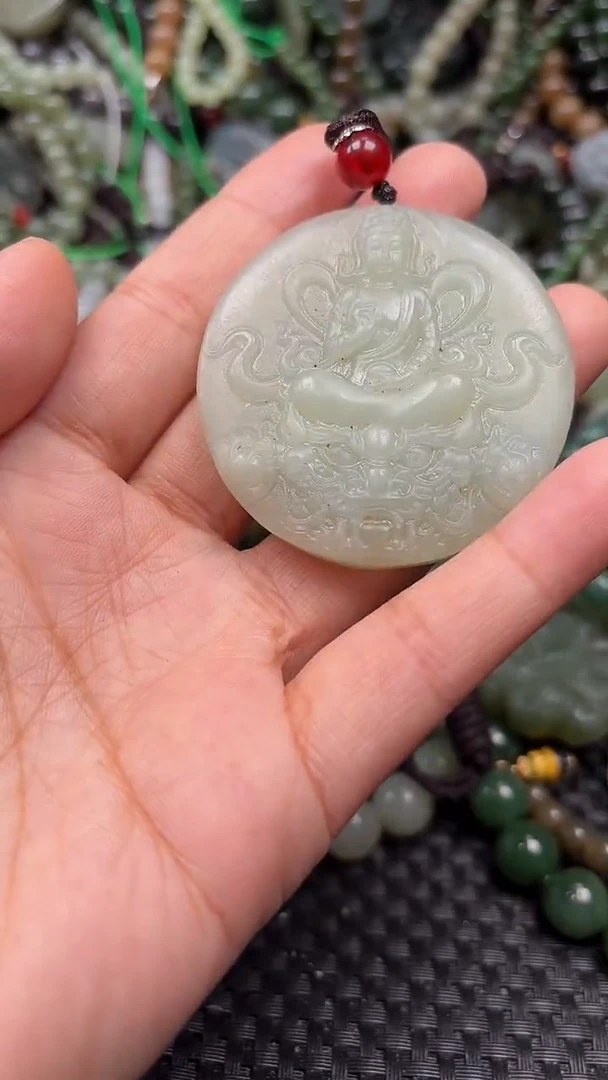 颈饰未镶嵌和田玉1