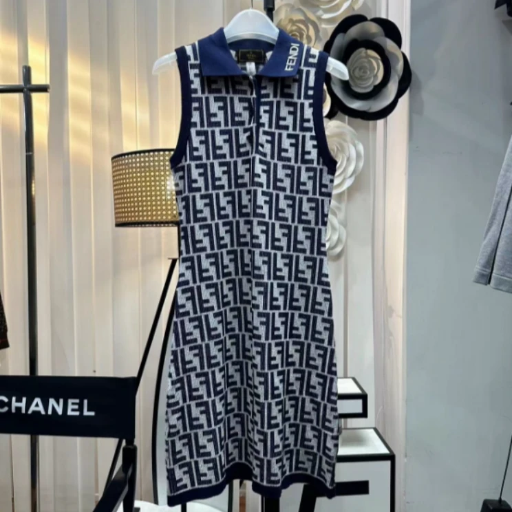 95新 FENDI/芬迪 海囤 潮奢 芬迪42码/yy99214