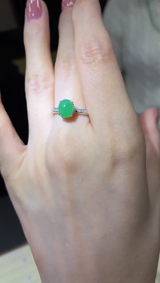 18K金镶嵌戒指翡翠|不退不换