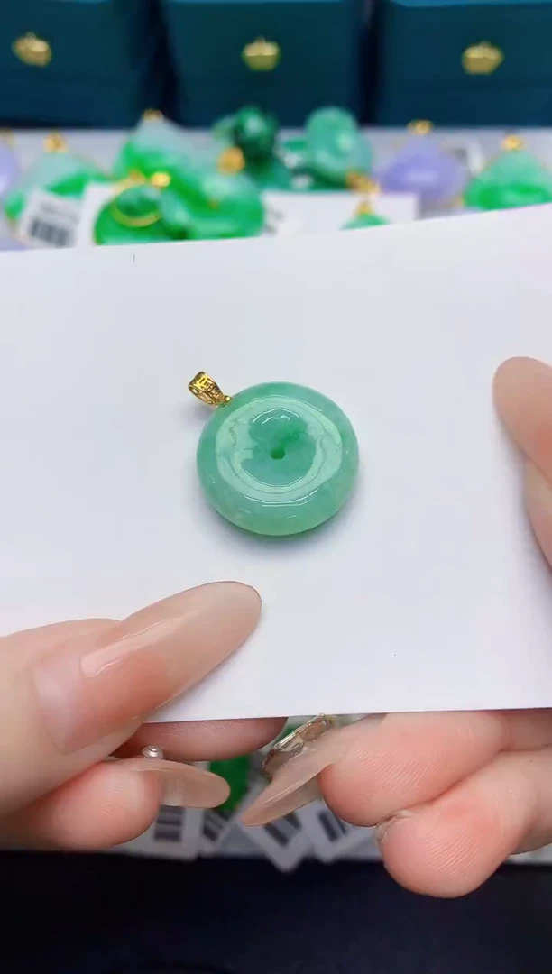 颈饰未镶嵌翡翠缅甸天然翡翠A货