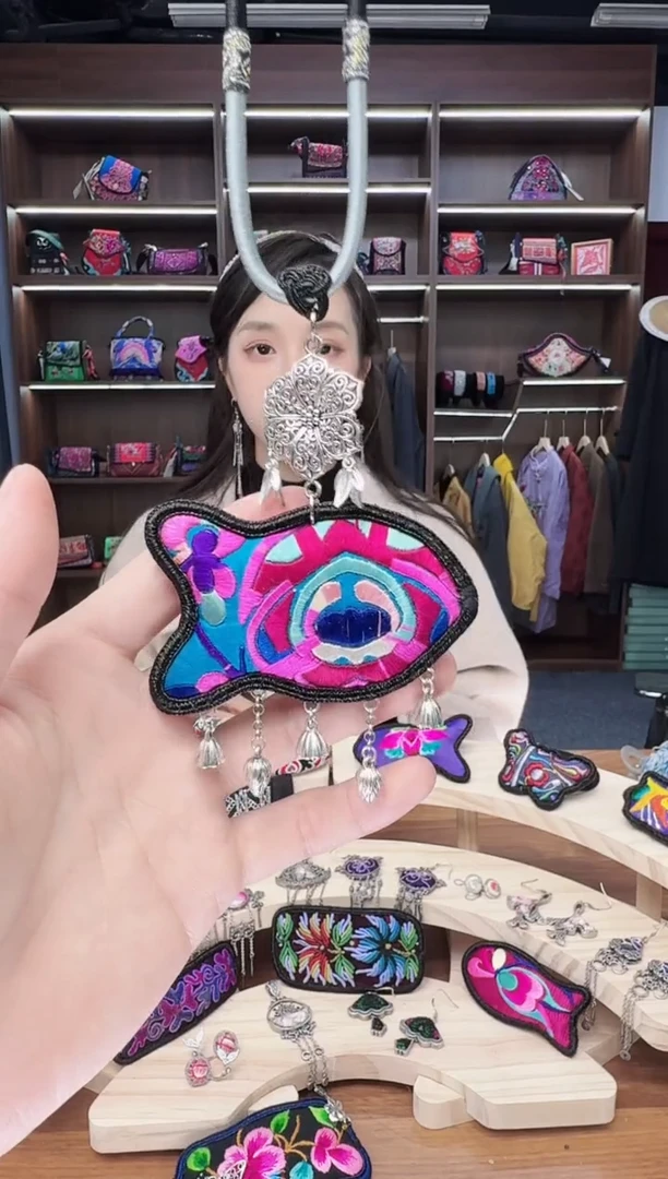 织绣A121蒙阿苏苗绣传承店