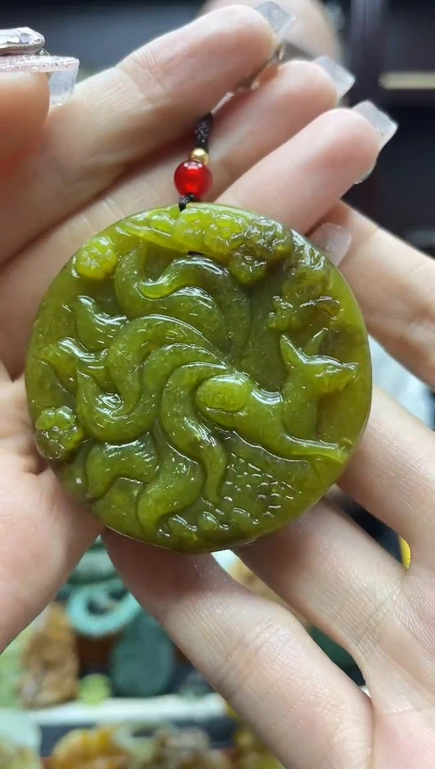 未镶嵌岫玉吊坠·