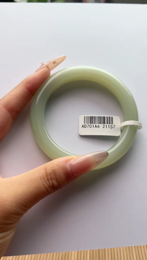 未镶嵌手镯和田玉57+