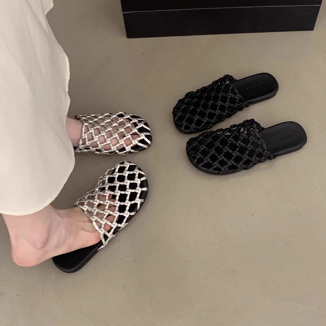 法式绝美银色平底镂空编织包头凉拖鞋女夏外穿2025新款渔网凉拖鞋
